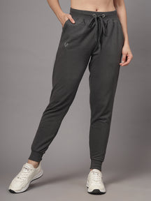 UZARUS Stay Warm and Stylish: Women's Fleece-Lined Regular Fit Heavy Weight Winter Trackpants with 3 Pockets