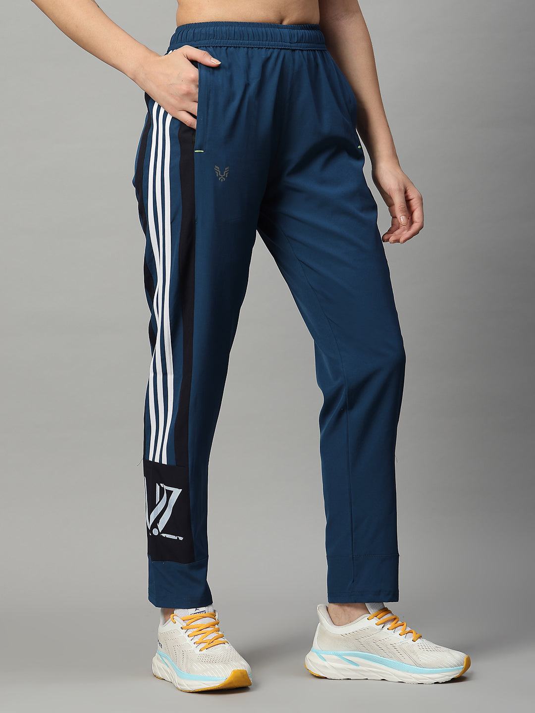 Women's Cotton Regular Fit Joggers Track Pants with 2 Zippered Pockets