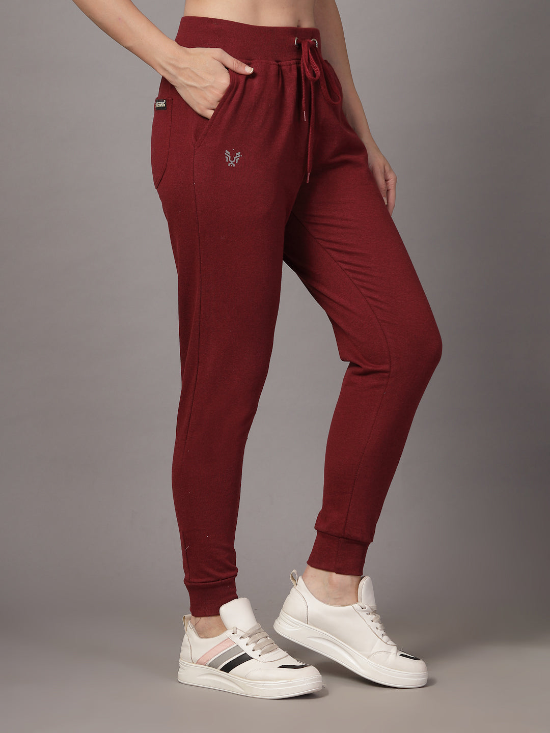 UZARUS Stay Warm and Stylish: Women's Fleece-Lined Regular Fit Heavy Weight Winter Trackpants with 3 Pockets