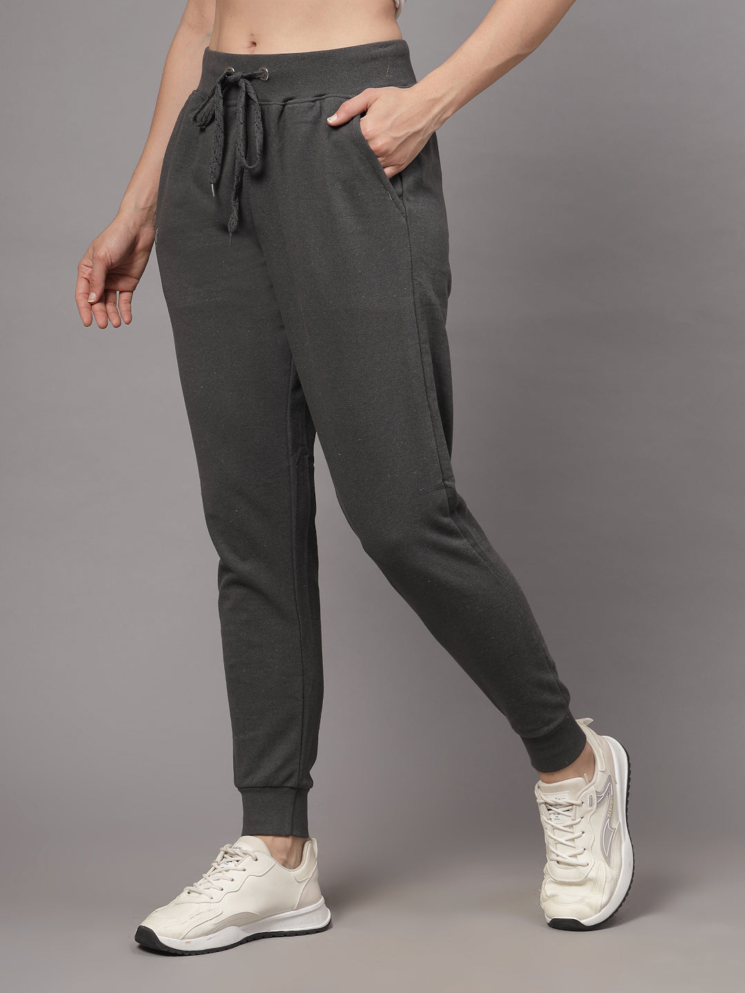 UZARUS Stay Warm and Stylish: Women's Fleece-Lined Regular Fit Heavy Weight Winter Trackpants with 3 Pockets