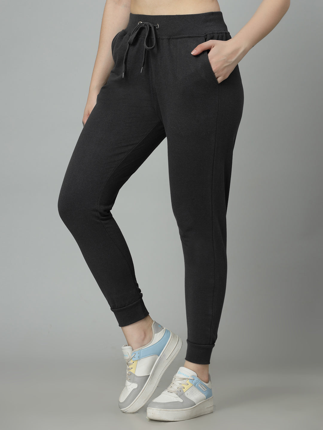 Women's fitted joggers with pockets sale